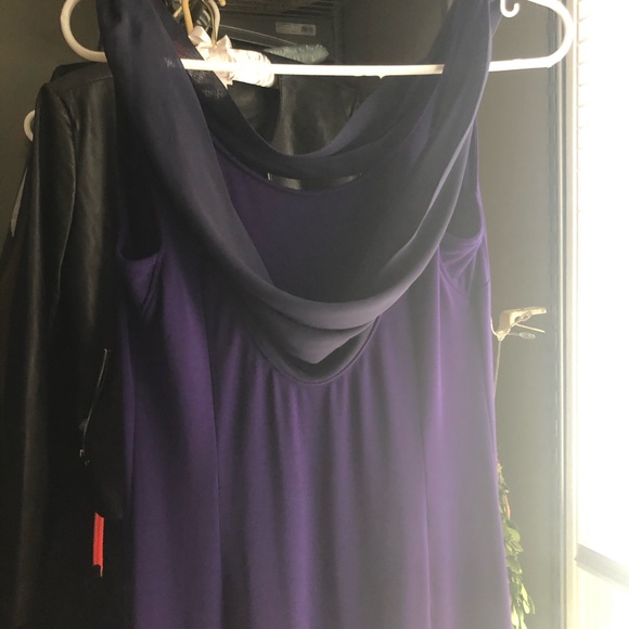 Dress - Picture 3 of 5